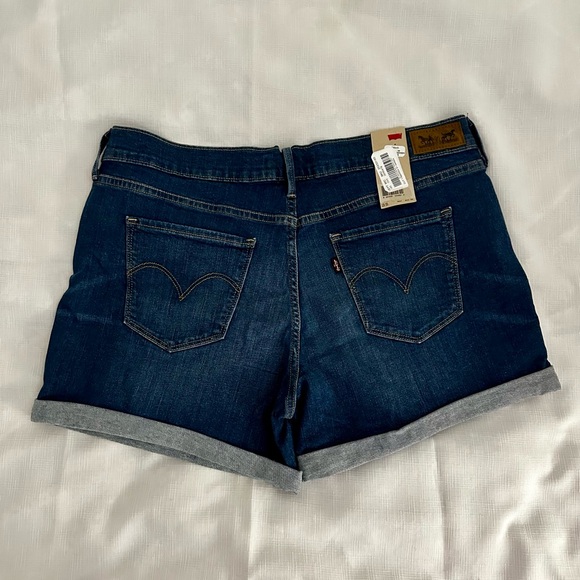 Levis Jean shorts BNWT - Picture 3 of 3